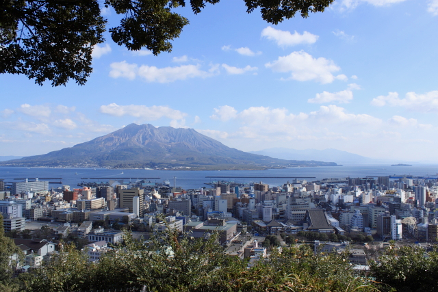 城山展望台・仙巌園・天文館を巡る｜歴史と絶景を満喫のサムネイル